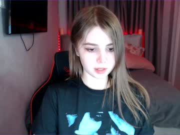 girl
        tripleprinces cam image #2181359