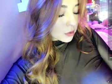 girl
        zoe__0 cam image #2437651