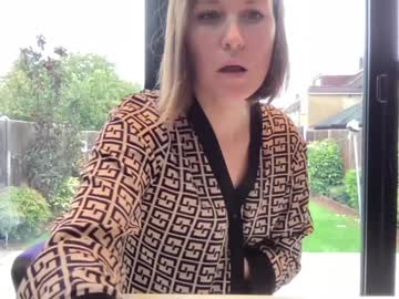 girl
        eatmypie69 cam image #3501760