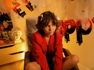 girl
        lenaelisabeth cam image #1833352
