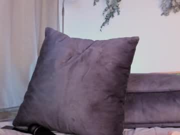 girl
        ninabonnett cam image #2890696