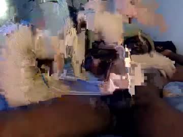 couple
        knoxblewup cam image #3899728