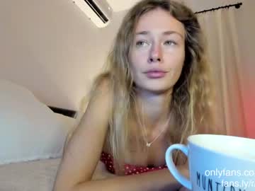 girl
        oksanafedorova cam image #242469