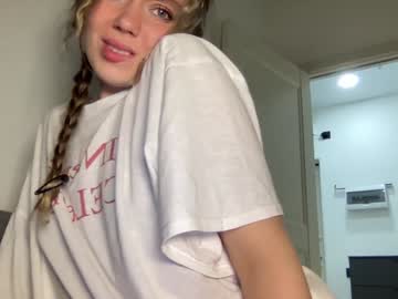 girl
        angel_from_sky cam image #4579040