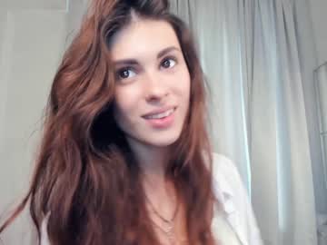 girl
        love_storiesa cam image #1687105
