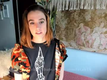 girl
        femmefatale14 cam image #2807853