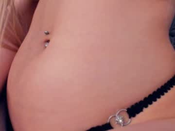 girl
        alicepreuoston cam image #3299399