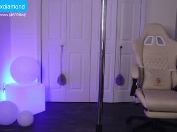 girl
        ashlyndiamond cam image #1062330