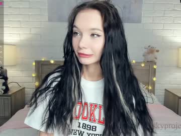 girl
        riskyproject cam image #1400957