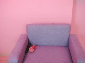 girl
        little_effy18_ cam image #4116959