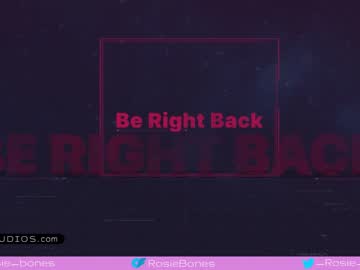 girl
        rosiebones cam image #1229423
