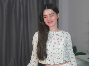 girl
        lucky_forme cam image #4172717