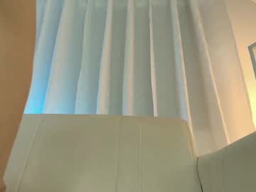 girl
        nezo_ cam image #3759324