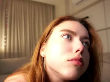 girl
        who_s_there cam image #4370316
