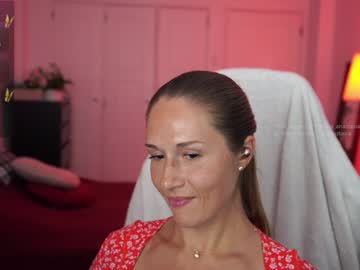 girl
        yours_anastasia cam image #4489845