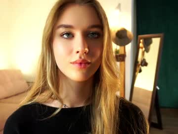 girl
        adorableash cam image #3545584