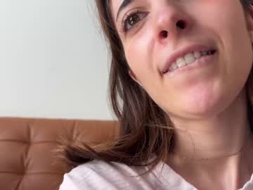 girl
        rosykindred cam image #1712436