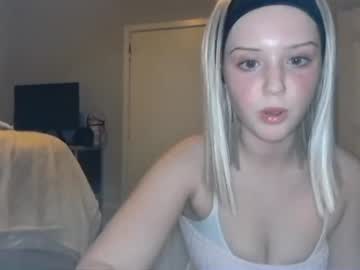 girl
        rubylanee cam image #2450932