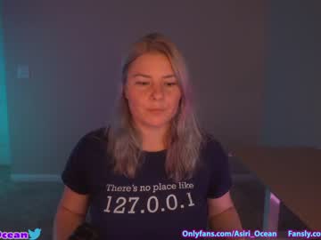 girl
        asiri_ocean cam image #1639370