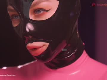 girl
        bronnica cam image #2601538