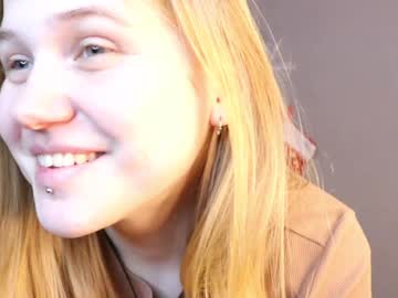 girl
        gayfarwell cam image #3794251