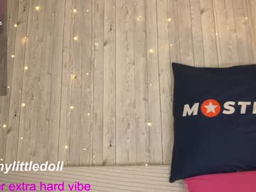 girl
        jelli_jennifer cam image #3717741
