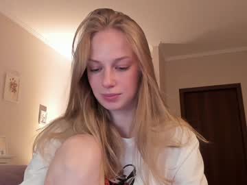 girl
        magic_couple13 cam image #3716733