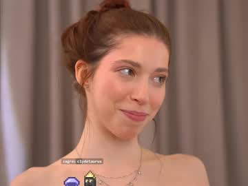 girl
        happyvivy cam image #4176758