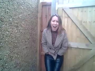 girl
        eatmypie69 cam image #1912875