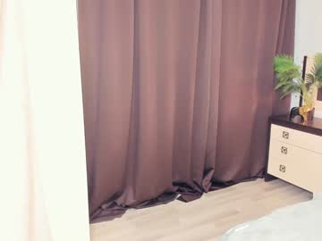 girl
        sheenaeast cam image #3840767