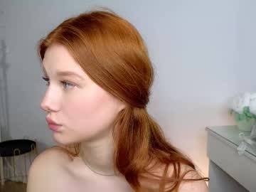 girl
        foxxx_tail cam image #4459977