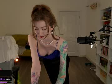 girl
        loony_moony cam image #3117930