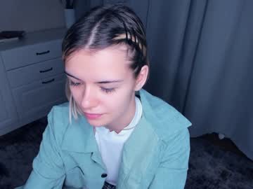girl
        niki_nice cam image #1901900