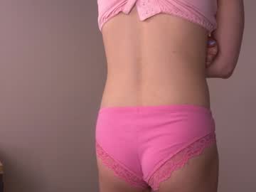girl
        flame_palm_ cam image #3320163