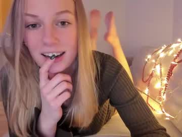 girl
        magic_couple13 cam image #2094322