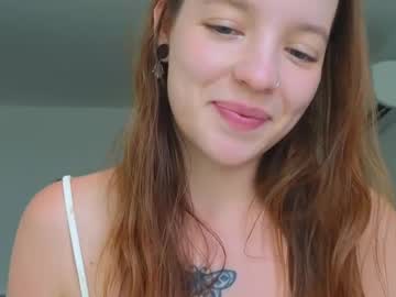 girl
        my_mia_ cam image #4429087