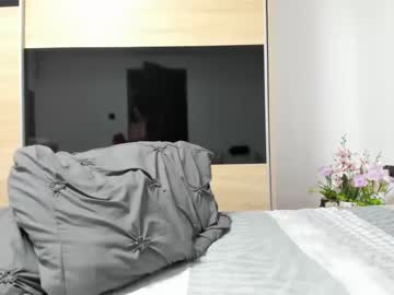 girl
        angell6969 cam image #1801507