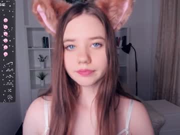girl
        kristi_zenn cam image #2114762