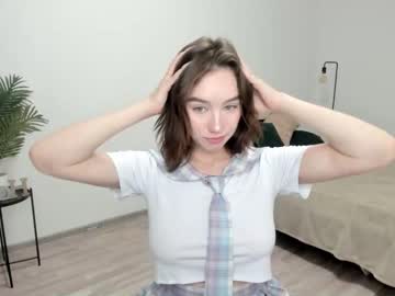 girl
        vi_vi_an cam image #1581977