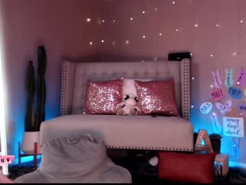 girl
        aubrilee cam image #756120