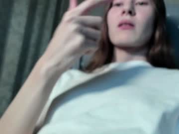 girl
        courtney_luv cam image #3808333