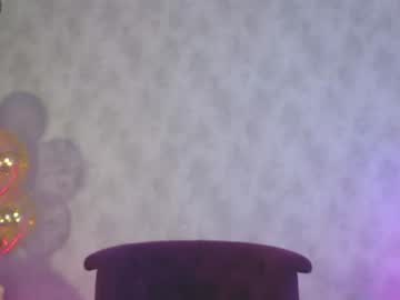 girl
        angelina_new cam image #2039818