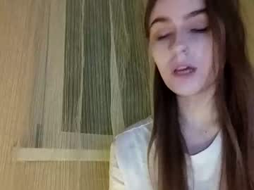 girl
        jennyjansen cam image #1616439
