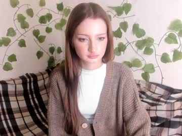 girl
        leannasweets cam image #2059103