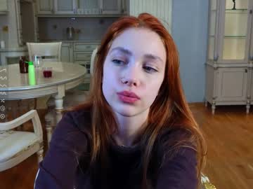 girl
        shirleywhitney cam image #1785682