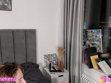 couple
        linkinsweeet cam image #4250072