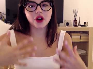 girl
        playnofuckinggames cam image #1842193