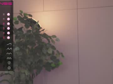 girl
        oki_dokie cam image #1409520