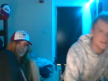 couple
        lilred_69 cam image #1781073