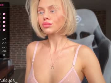 girl
        feraleyes cam image #3347229